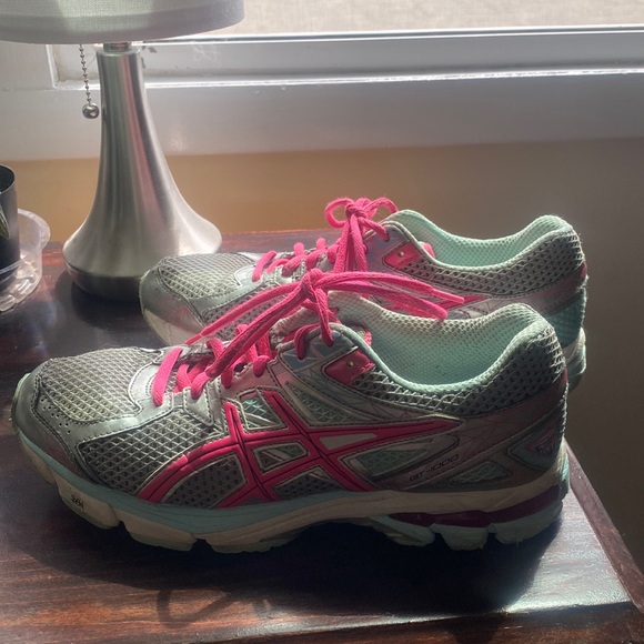 Asics Shoes - ASICS GT 1000